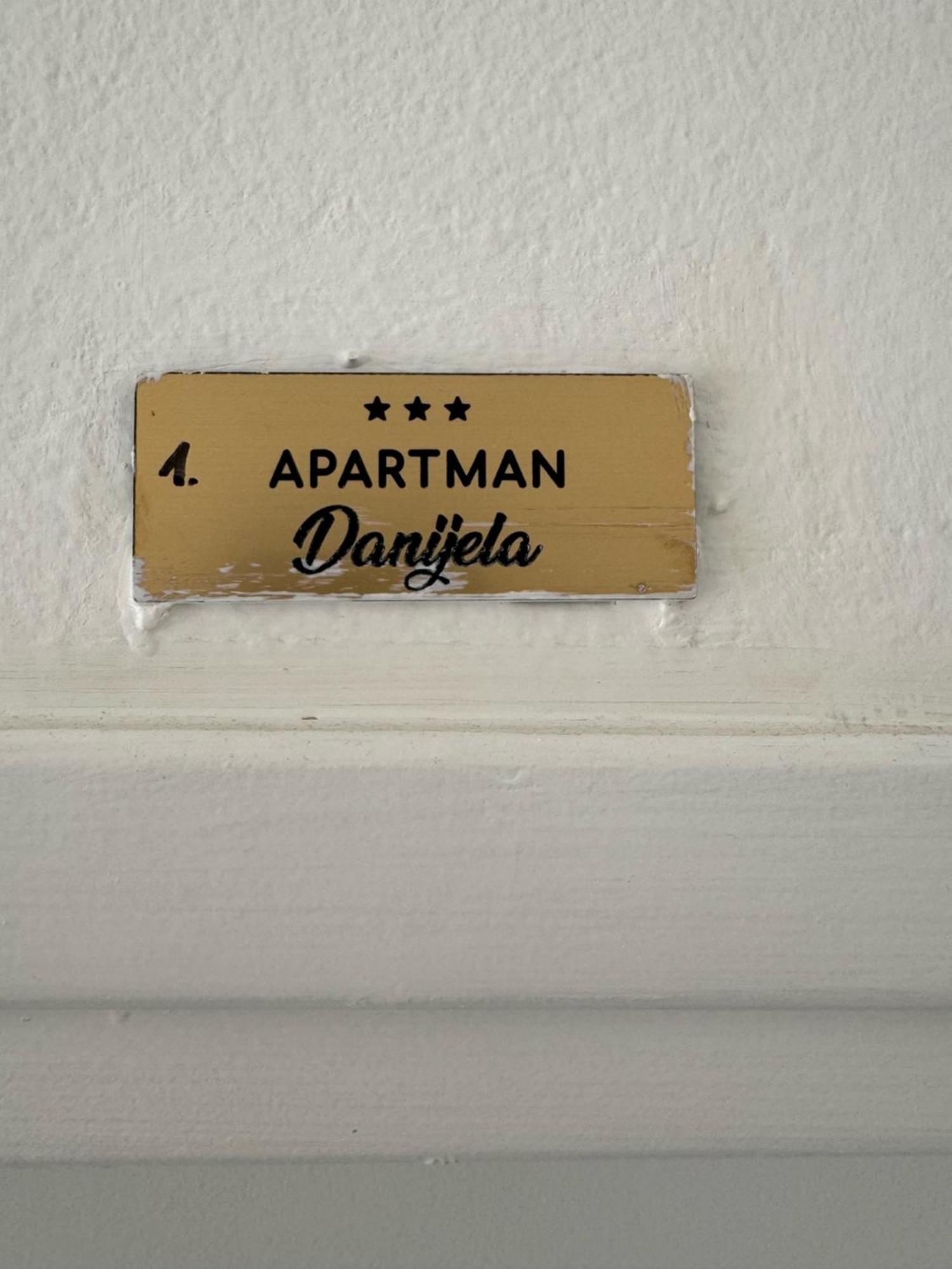 Apartmani Komparic 바스카보다 외부 사진